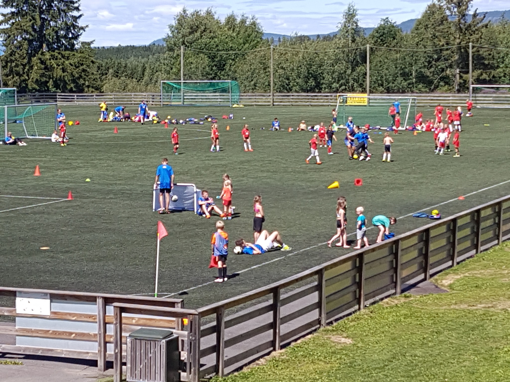 Tine Fotballskole i strålende sommervær.